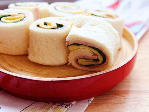 Bánh mì sandwich cuộn lạ mắt Bánh mì sandwich cuộn lạ mắt