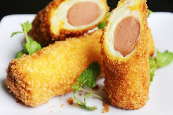 Bánh mì sandwich chiên xù cuộn xúc xích Bánh mì sandwich chiên xù cuộn xúc xích