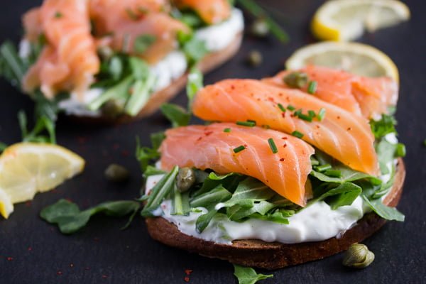 Sandwich cá hồi xông khói Sandwich cá hồi xông khói