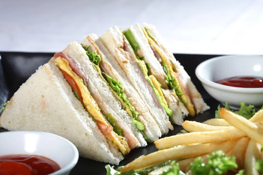 Sandwich trứng rau trộn Sandwich trứng rau trộn