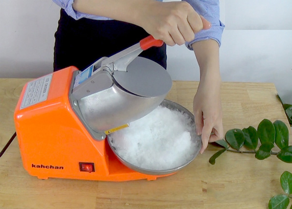 Máy bào đá tuyết Máy bào đá tuyết