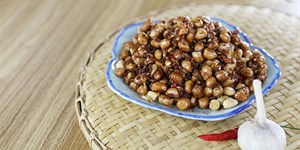 Cách làm lạc rang tỏi ớt, ăn mãi không chán