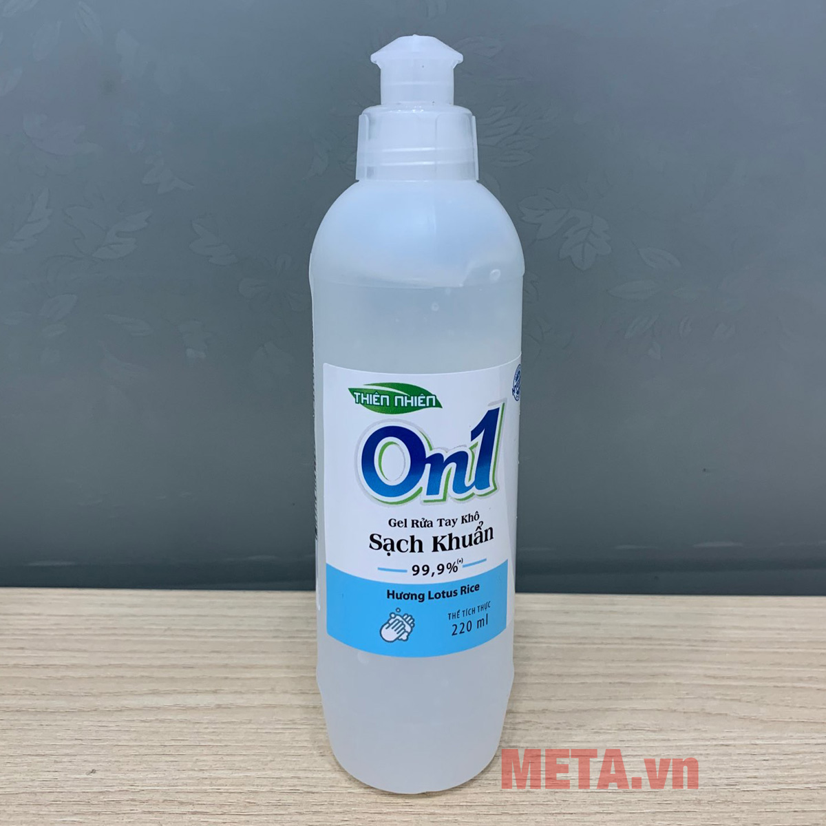 Gel rửa tay khô On1 Lotus Rice 220ml
