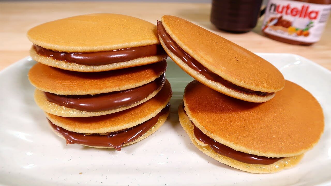 Bánh Doremon nhân socola