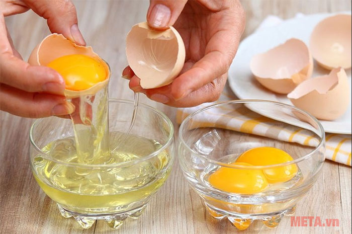 Chữa mặn bằng lòng trắng trứng Chữa mặn bằng lòng trắng trứng