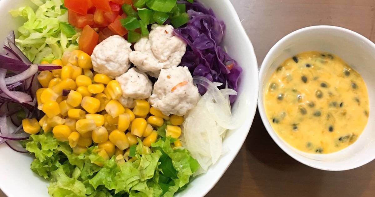 Salad chả tôm với nước sốt chanh leo