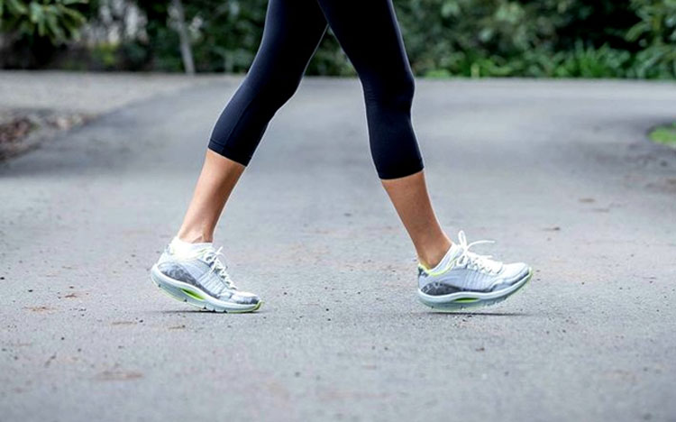 Giãn tĩnh mạch chân có nên chạy bộ?