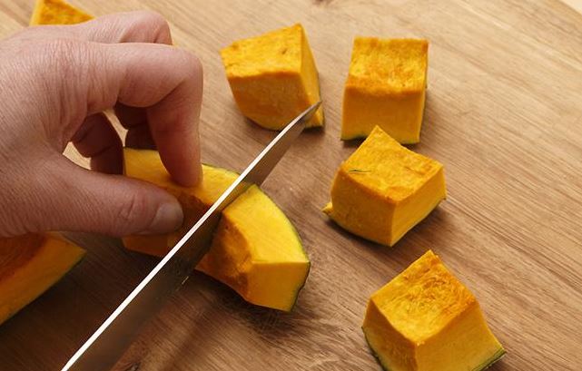 Cách nấu cháo yến mạch bí đỏ