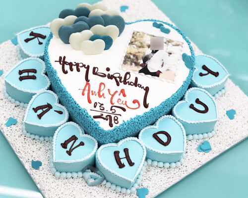 Những hình trái tim nhỏ ghép thành tên của người bạn thương yêu là một ý tưởng rất độc đáo và sáng tạo Những hình trái tim nhỏ ghép thành tên của người bạn thương yêu là một ý tưởng rất độc đáo và sáng tạo