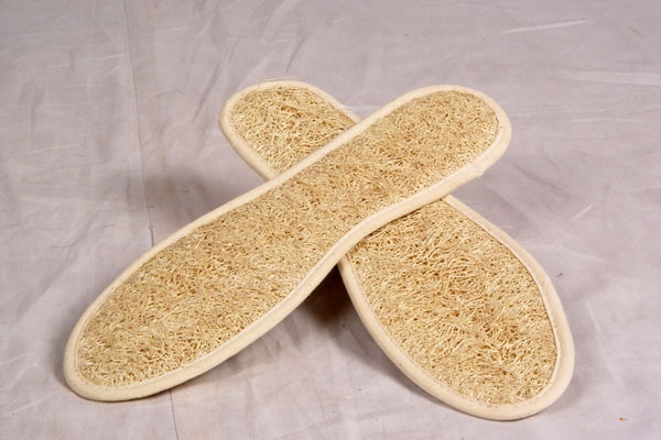 Trị hôi chân bằng xơ mướp Trị hôi chân bằng xơ mướp