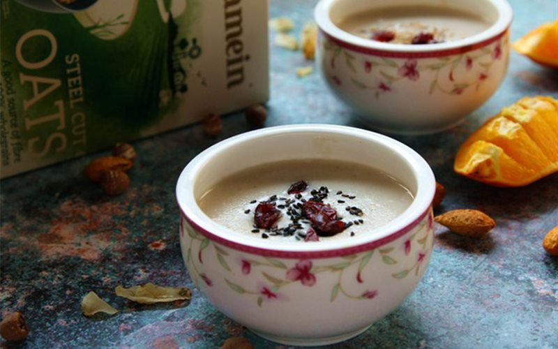 Cháo yến mạch hạt sen cho bé ăn dặm Cháo yến mạch hạt sen cho bé ăn dặm