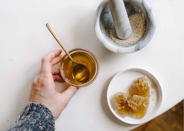 Bột yến mạch có tác dụng gì với việc khắc phục làm da nhiều khuyết điểm không?