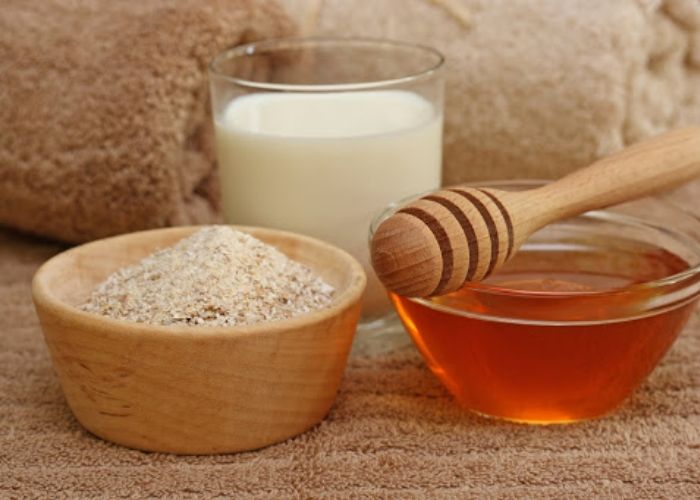 Bột yến mạch là nguyên liệu phổ biến để làm đẹp Bột yến mạch là nguyên liệu phổ biến để làm đẹp