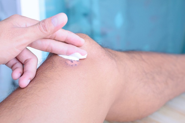 Công dụng của nước rau má là làm mờ sẹo, lành vết thương nhanh chóng