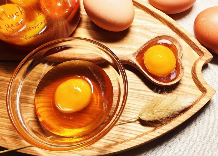 Mật ong trứng gà sẽ giúp những người gầy tăng cân nhanh chóng