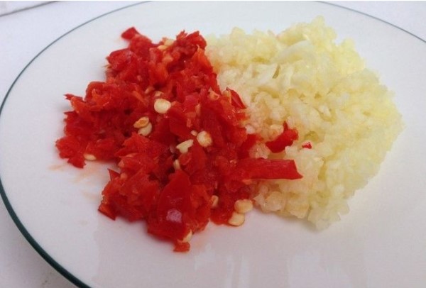 Cách pha nước chấm bánh xèo Cách pha nước chấm bánh xèo