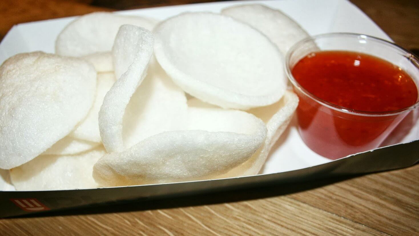 Thành phẩm chiên phồng tôm bằng nồi chiên không dầu Thành phẩm chiên phồng tôm bằng nồi chiên không dầu