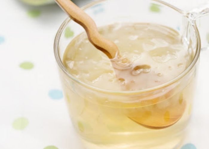 Nước nha đam và mật ong sẽ ngon hơn khi uống với đá