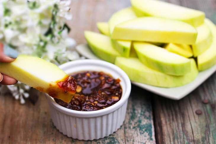 Cách làm nước chấm xoài xanh, xoài non đơn giản