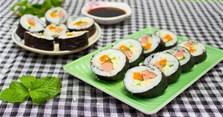 Cách làm kimbap Hàn Quốc ngon chuẩn vị
