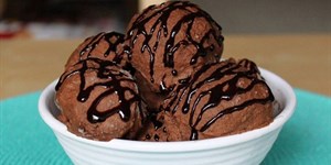 Cách làm kem socola không cần kem tươi tại nhà