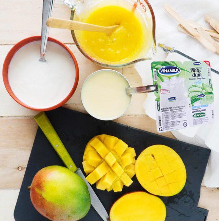 Nguyên liệu để làm kem xoài sữa chua