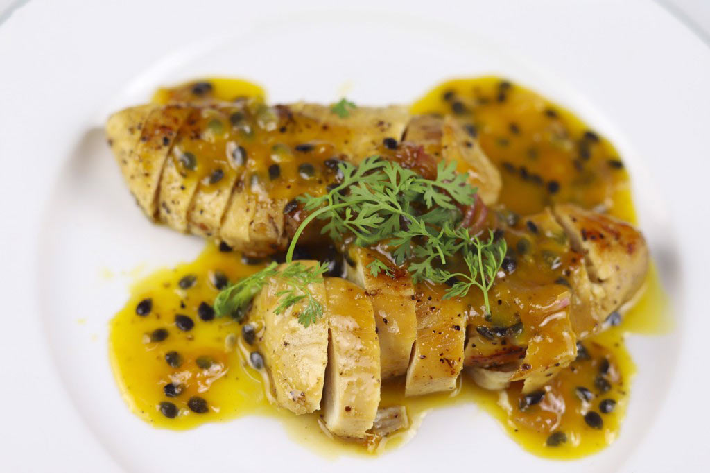 ức gà sốt chanh dây bổ dưỡng