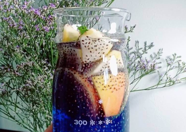 Trà detox hoa đậu biếc, táo và hạt Chia
