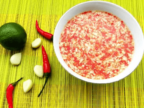 cách pha nước mắm chấm nem tỏi ớt nổi