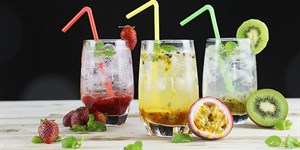 Nước soda là gì? 3 Cách pha chế soda ngon với chanh, dâu & bạc hà