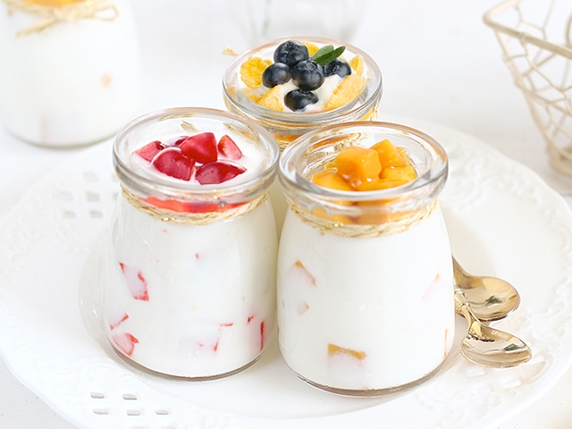 Sữa chua hoa quả