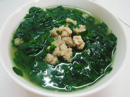Canh rau ngót nấu thịt nạc băm