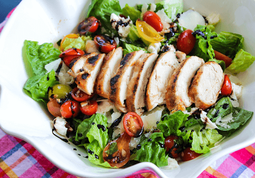 Salad ức gà áp chảo Salad ức gà áp chảo