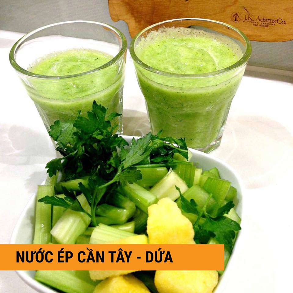 Làm nước ép cần tây dứa đơn giản Làm nước ép cần tây dứa đơn giản