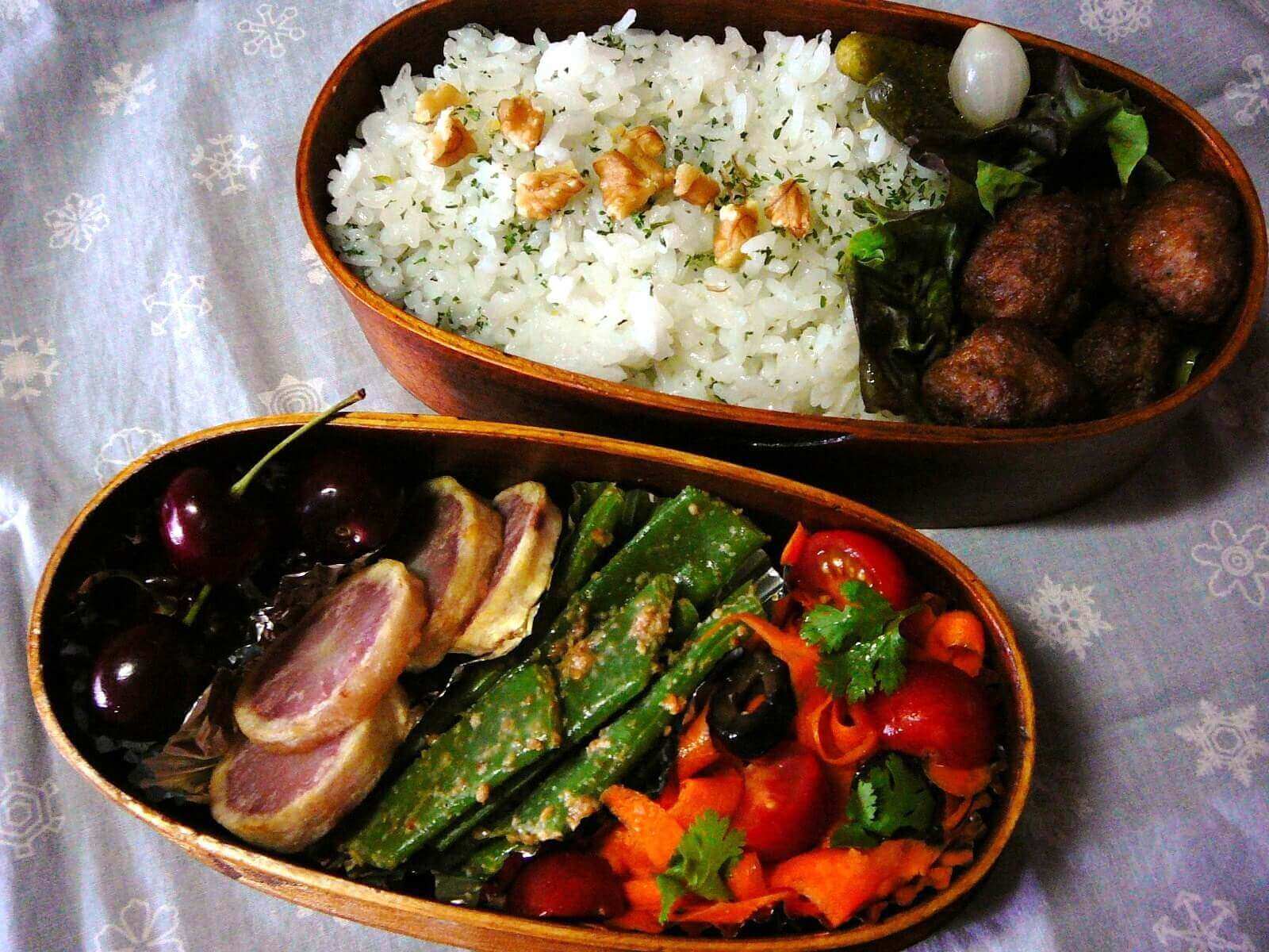 Hộp cơm Bento đơn giản đầy đủ dinh dưỡng Hộp cơm Bento đơn giản đầy đủ dinh dưỡng