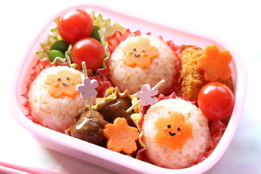 Hộp cơm Bento xinh xắn, dễ thương cho các bé gái Hộp cơm Bento xinh xắn, dễ thương cho các bé gái