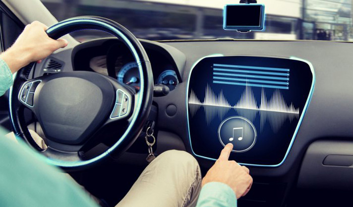 Nghe nhạc yêu thích và hát theo