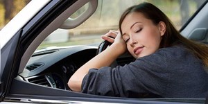 Tuyệt chiêu chống buồn ngủ hiệu quả khi lái xe