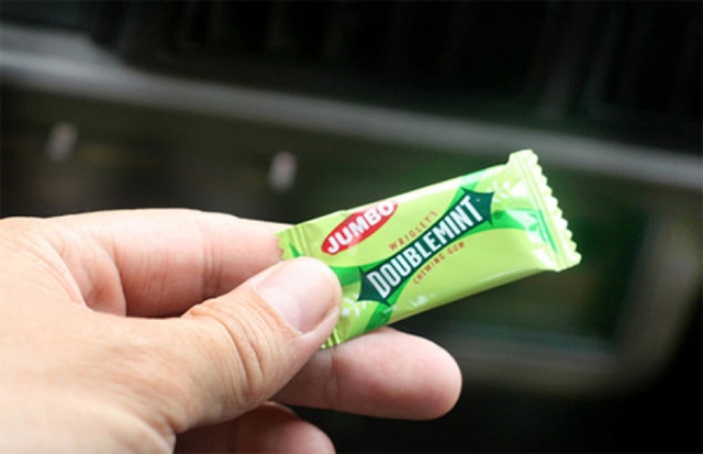 Nhai kẹo cao su cho tinh thần sảng khoái