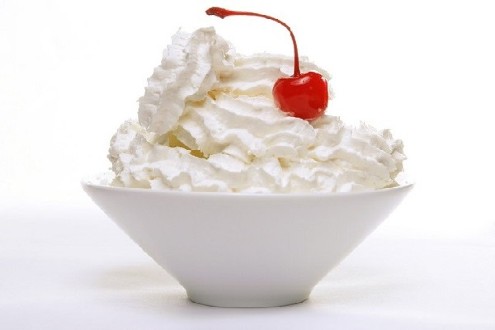 Sữa tươi có thể dùng để làm nhiều loại kem hấp dẫn. Sữa tươi có thể dùng để làm nhiều loại kem hấp dẫn.