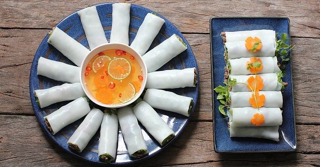 Nước chấm phở cuốn ngon giúp món ăn thêm tròn vị.