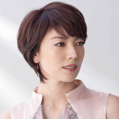 Tóc ngắn uốn cúp kết hợp cắt phần đuôi gọn