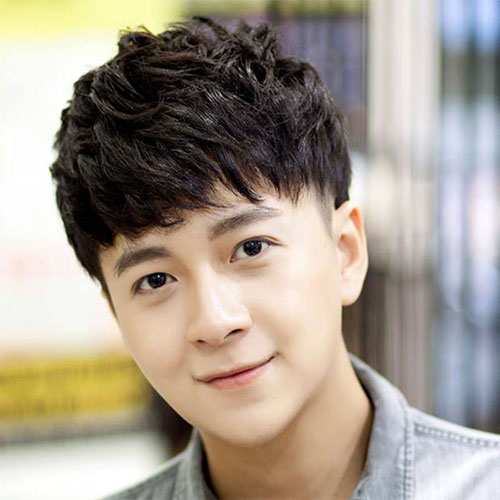 Tóc Mohican uốn Tóc Mohican uốn