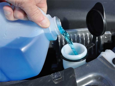 Tại sao phải bổ sung nước làm mát cho ô tô thường xuyên? Những điều bạn cần biết