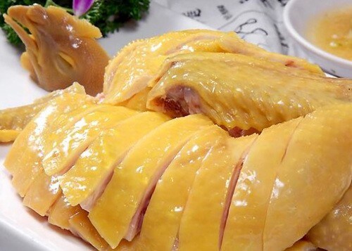 Cách xếp thịt gà vào đĩa sao cho đẹp