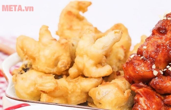 Chân gà rút xương chiên giòn