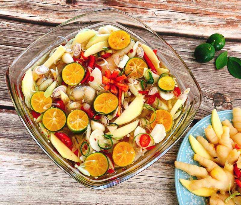 Thành phẩm chân gà rút xương ngâm sả tắc Thành phẩm chân gà rút xương ngâm sả tắc