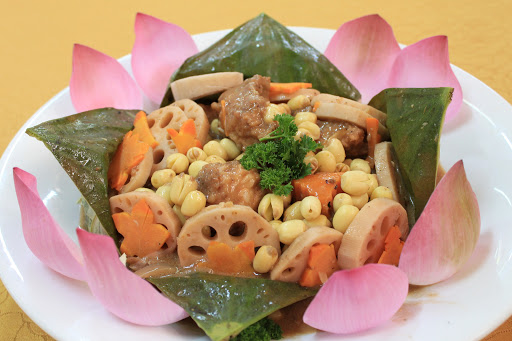 Sườn non hấp củ sen Sườn non hấp củ sen