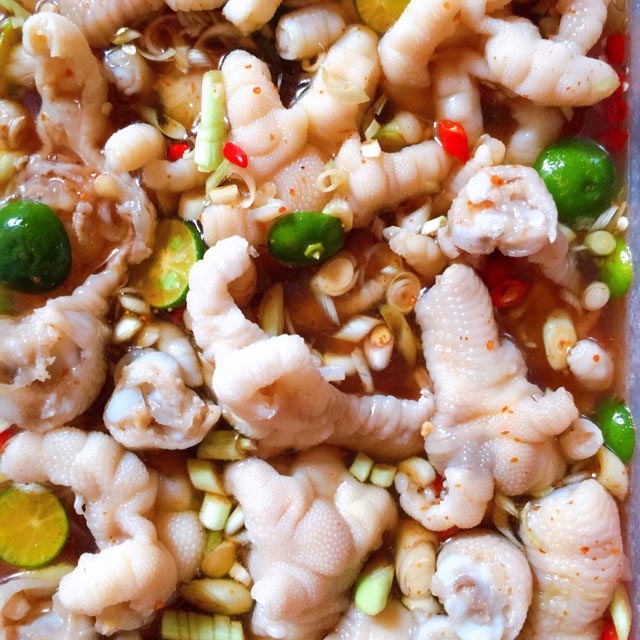 Cách làm chân gà rút xương ngâm sả, ớt Cách làm chân gà rút xương ngâm sả, ớt