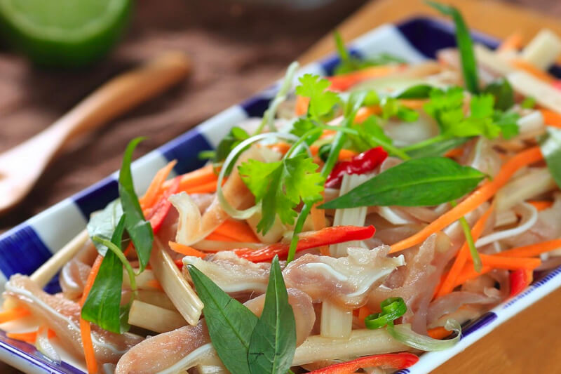 Nộm ngó sen tai lợn Nộm ngó sen tai lợn